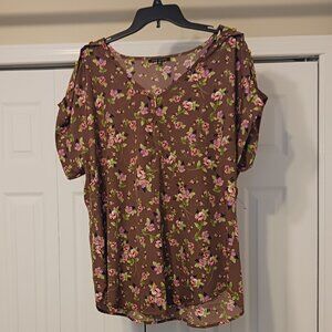 3/$18 - New Glory Brown/Pink Short Sleeve Top Size 2X